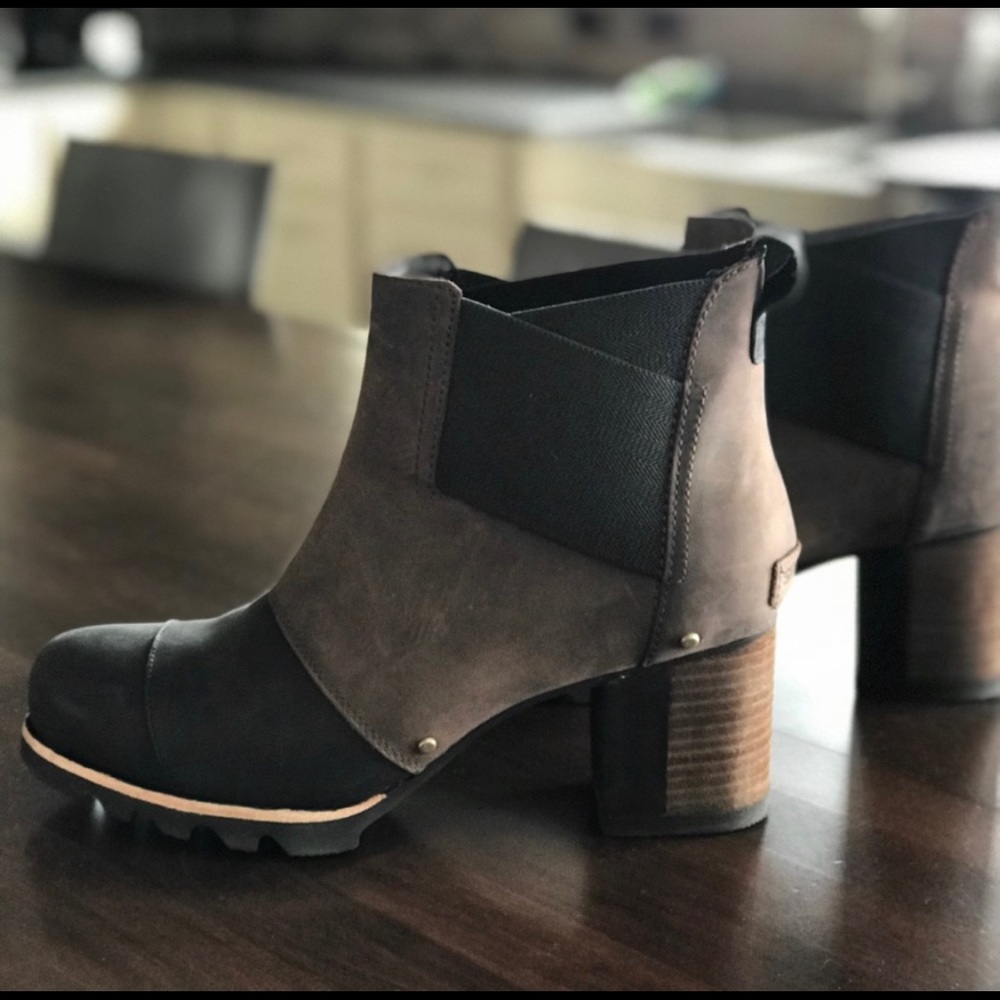 SOREL Addington Chelsea Waterproof Leather Boot